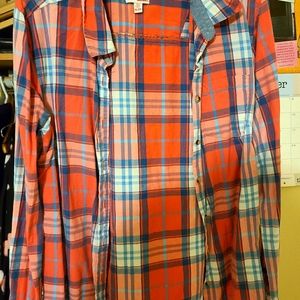 Plaid long-sleeved top